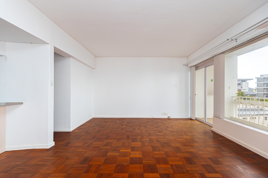 2 Bedroom Property for Sale in Sea Point Western Cape